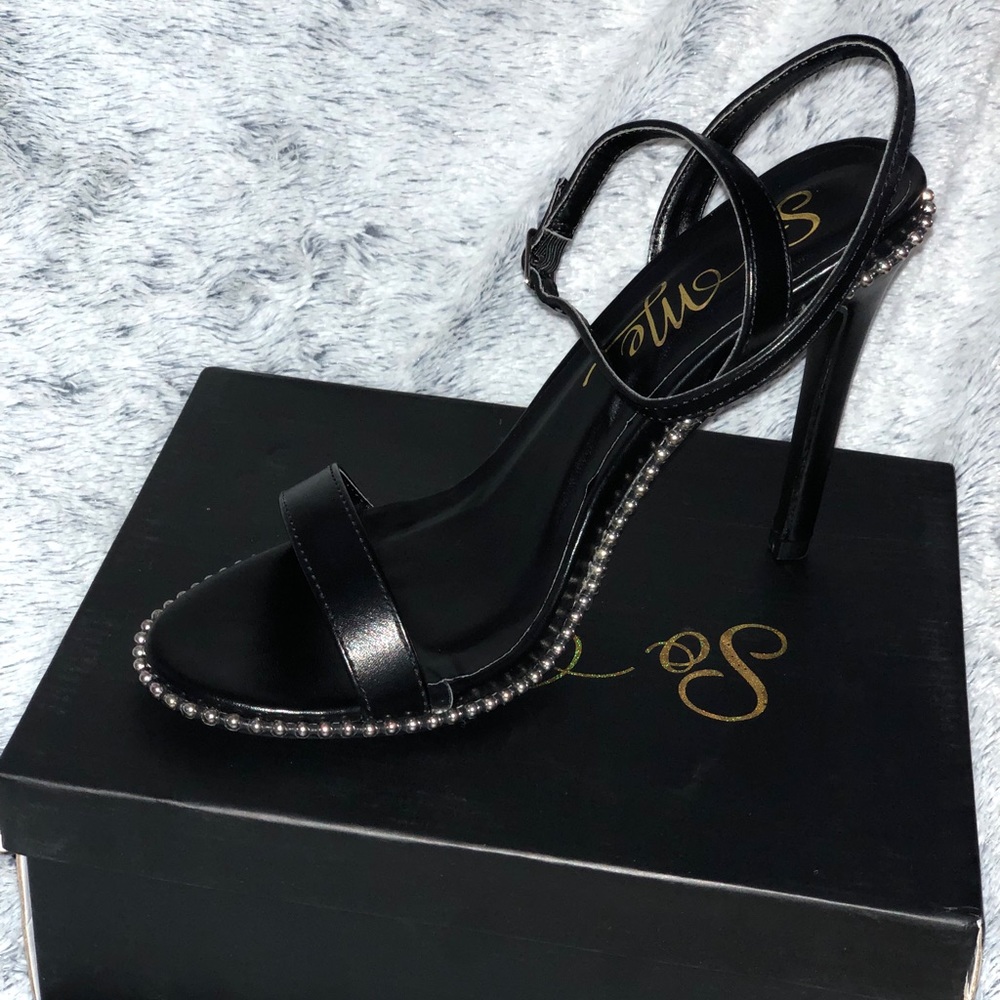 Studding Romance Heels, Brand New - Picture 1 of 5